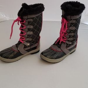 Girls size 1 winter boots
